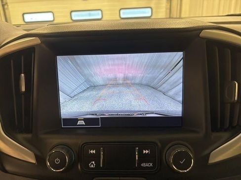 Used 2023 GMC Terrain SLT image 20