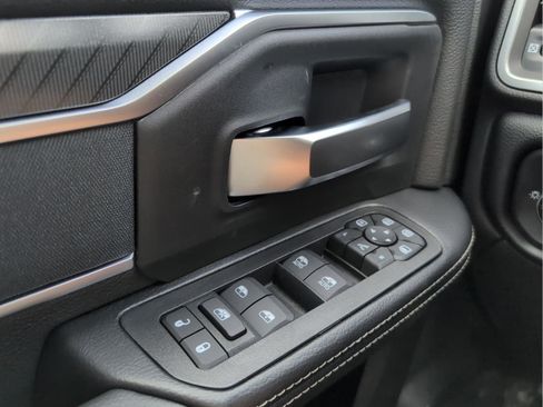 New 2026 RAM 2500 Big Horn AWD/4WD image 13