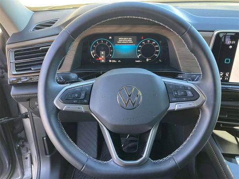 Used 2024 Volkswagen Atlas SE w/ Panoramic Sunroof Package image 20