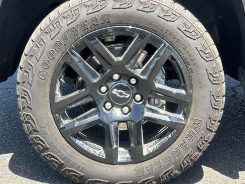 Used 2024 Chevrolet Silverado 1500 LT Trail Boss w/ Convenience Package II AWD/4WD image 40