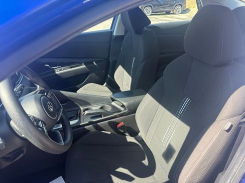 Used 2021 Hyundai Elantra SEL FWD image 29