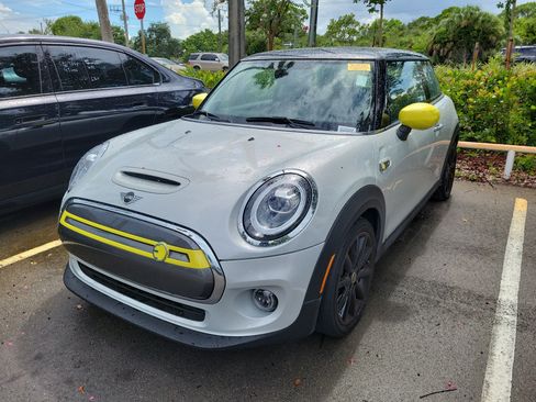 Used 2021 MINI Cooper SE w/ 6.5" Touchscreen Package FWD image 3
