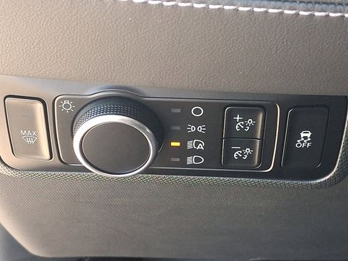 Used 2024 Ford Mustang Mach-E Select w/ Comfort Package Lite image 24