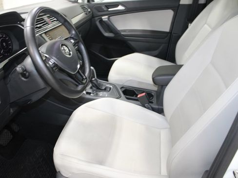 Used 2019 Volkswagen Tiguan SEL FWD image 11