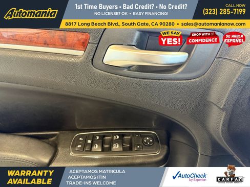 Used 2013 Chrysler 300 image 23