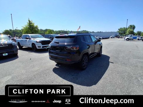 Certified 2025 Jeep Compass Limited w/ Driver Assist Group I AWD/4WD image 4