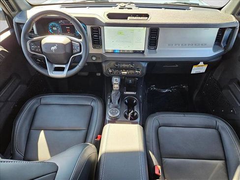 New 2025 Ford Bronco Outer Banks image 15