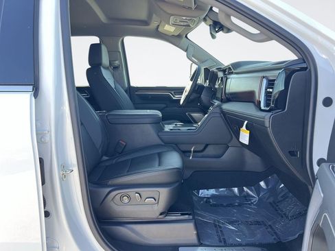 New 2026 GMC Sierra 3500 Denali AWD/4WD image 32