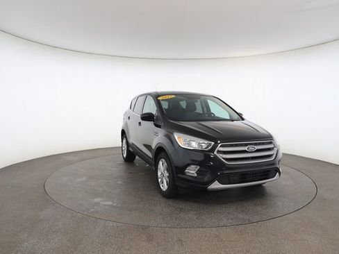 Used 2017 Ford Escape SE image 29