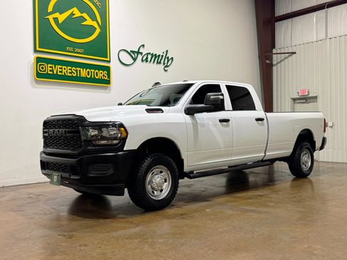 Used 2023 RAM 2500 Tradesman AWD/4WD image 3