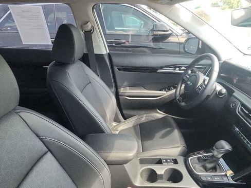 Used 2024 Kia Seltos SX w/ SX Sunroof Package AWD/4WD image 10