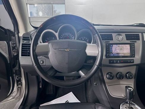 Used 2010 Chrysler Sebring Limited image 22