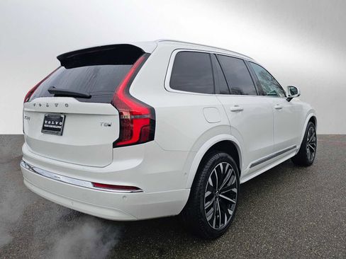 Certified 2025 Volvo XC90 T8 Ultra image 3