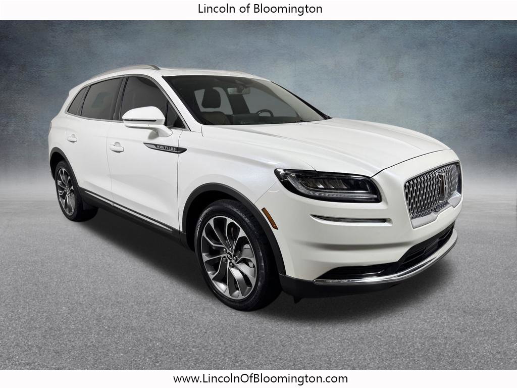 Used 2023 Lincoln Nautilus Reserve w/ Luxury Package AWD/4WD image 10