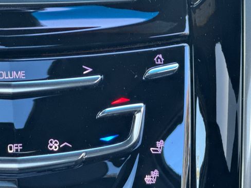 Used 2019 Cadillac Escalade ESV Platinum AWD/4WD image 32
