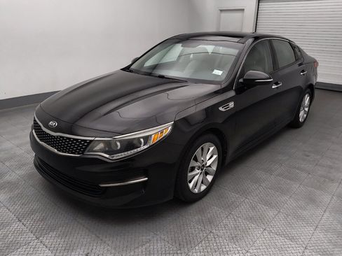 Used 2016 Kia Optima EX w/ Premium Package FWD image 2