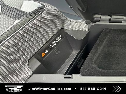 Certified 2025 Cadillac Optiq Sport 2 w/ LPO, Floor Liner Package AWD/4WD image 35