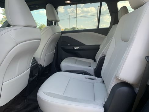 Used 2026 Lexus TX 350 AWD w/ Technology Package image 32