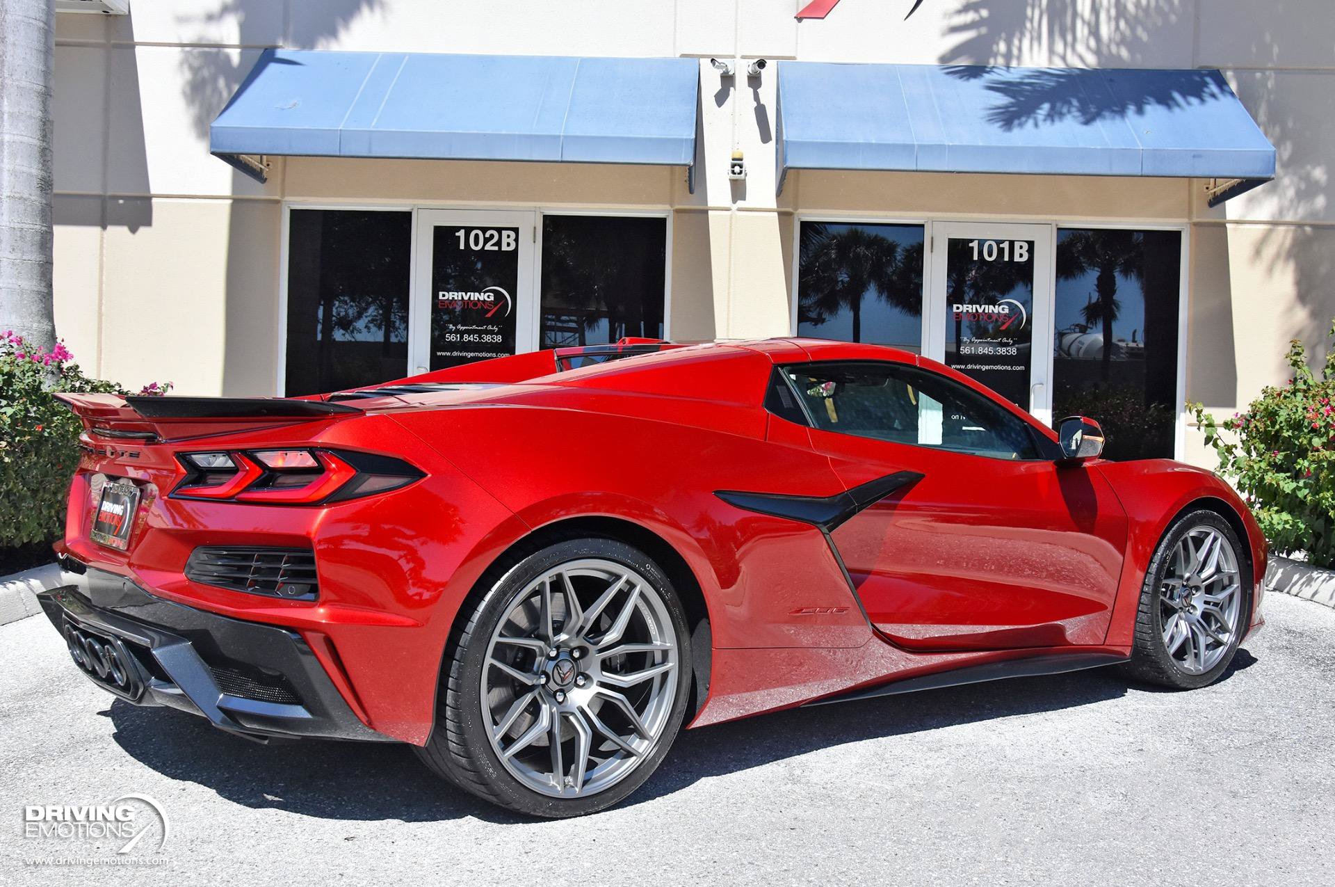 Used 2025 Chevrolet Corvette Z06 w/ Stealth Interior Trim Package RWD image 20