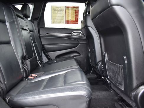 Used 2021 Jeep Grand Cherokee Limited w/ Premium Lighting Group AWD/4WD image 13