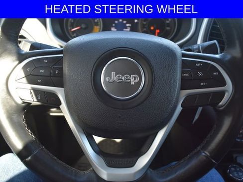 Used 2018 Jeep Cherokee Trailhawk w/ Cold Weather Group AWD/4WD image 6