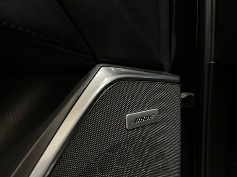 Used 2018 Cadillac Escalade ESV Luxury image 22