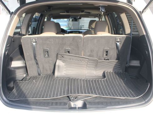 Used 2020 Honda Pilot Touring image 12
