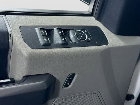 Used 2020 Ford F250 XLT image 11