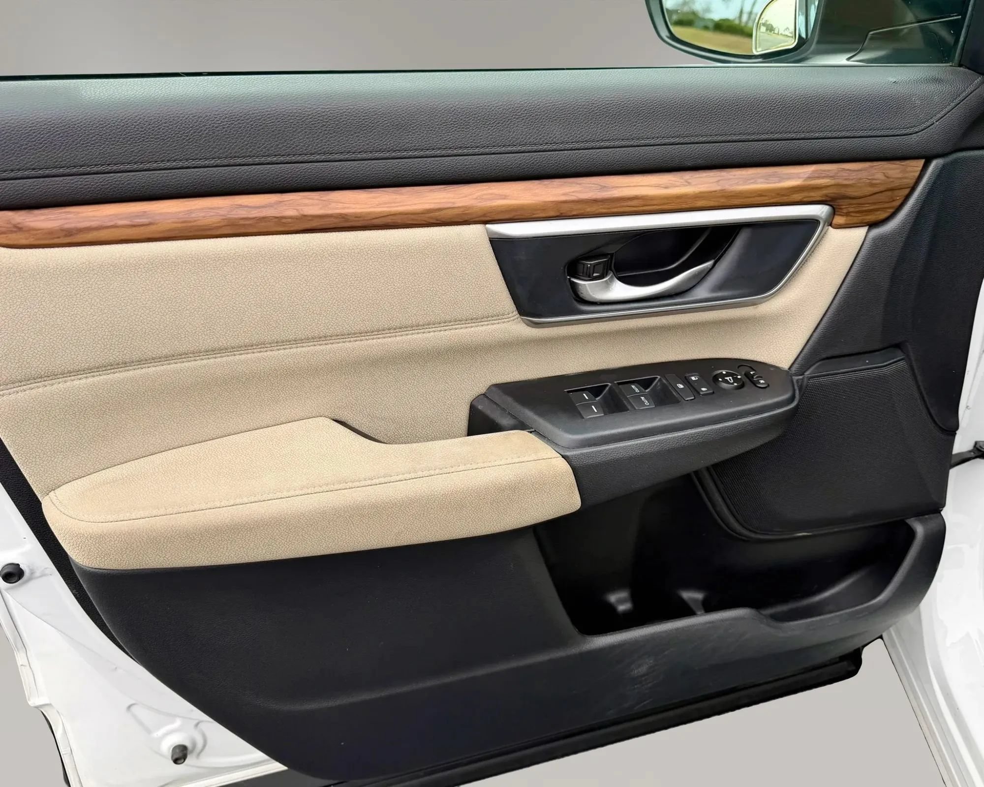 Used 2019 Honda CR-V EX image 9