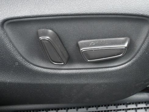 Used 2025 Toyota Sienna XSE image 35