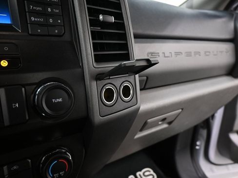 Used 2019 Ford F250 XL w/ XL Value Package image 12