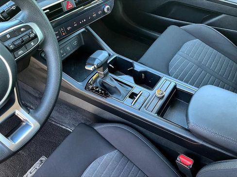 Used 2025 Kia K5 LXS FWD image 19