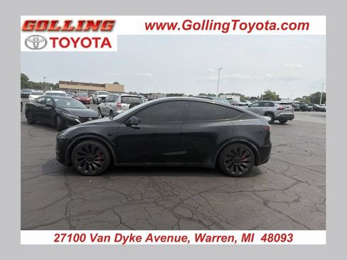 Used 2023 Tesla Model Y Performance AWD/4WD image 1
