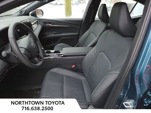 Used 2025 Toyota Camry XSE image 15
