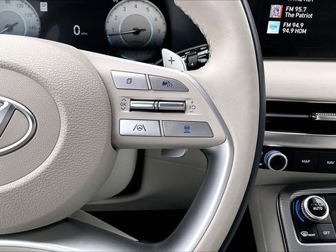 Used 2024 Hyundai Palisade Calligraphy image 25