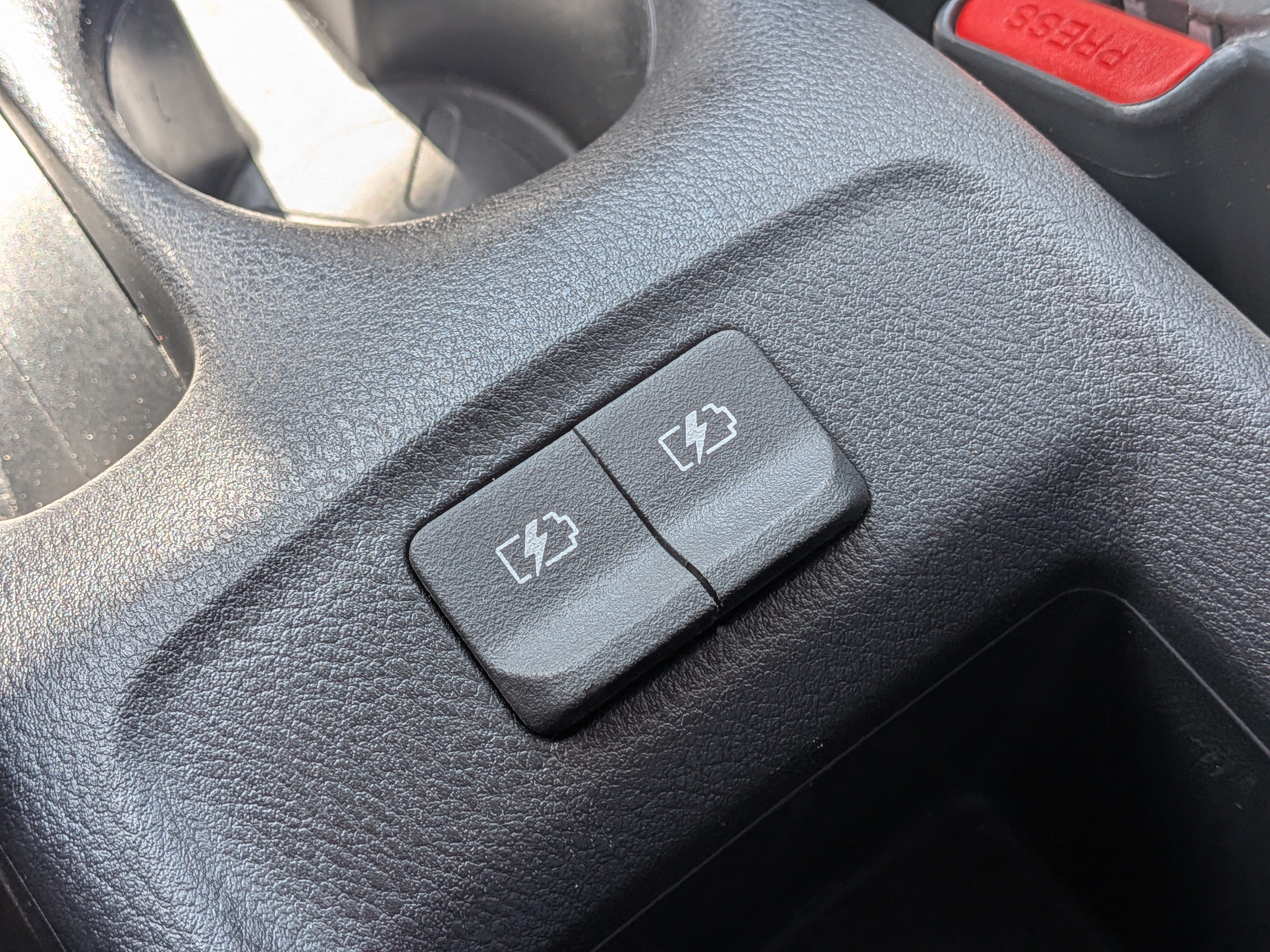 Used 2021 Nissan Versa S FWD image 29
