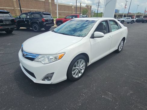 Used 2014 Toyota Camry XLE FWD image 7
