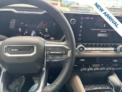Used 2024 GMC Canyon Denali AWD/4WD image 22