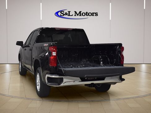 Used 2025 Chevrolet Silverado 1500 LT AWD/4WD image 6