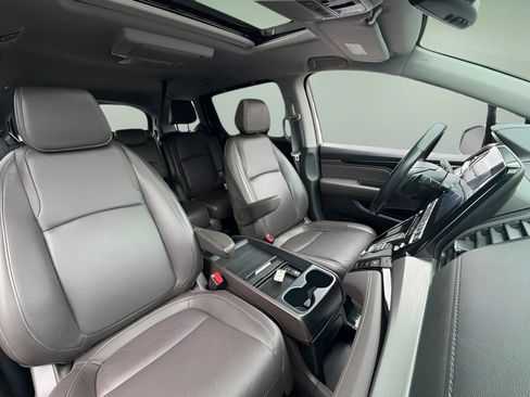 Used 2023 Honda Odyssey Touring image 21