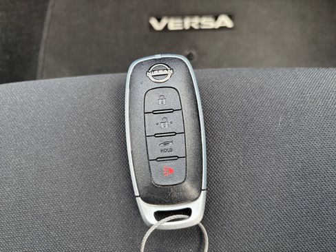 Used 2025 Nissan Versa SV FWD image 21