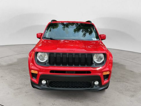 Used 2022 Jeep Renegade Latitude AWD/4WD image 2