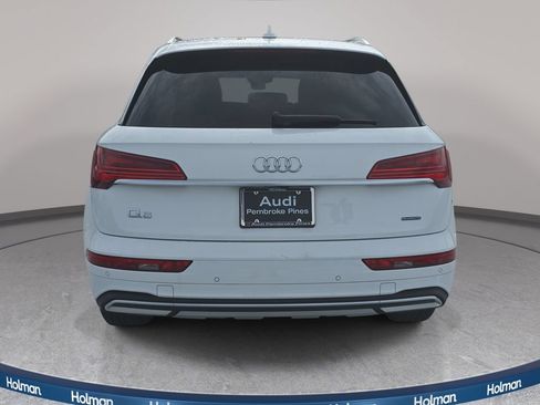 Used 2023 Audi Q5 2.0T Premium w/ Convenience Package AWD/4WD image 7