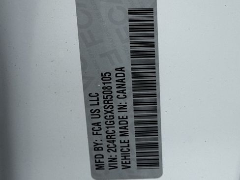Used 2025 Chrysler Pacifica Limited FWD image 33