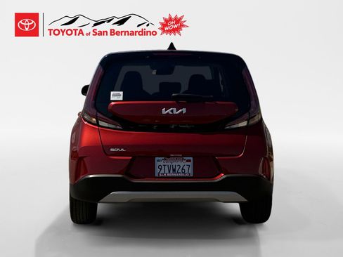 Used 2025 Kia Soul LX FWD image 4