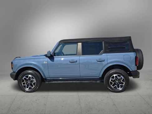 Used 2023 Ford Bronco Outer Banks image 3