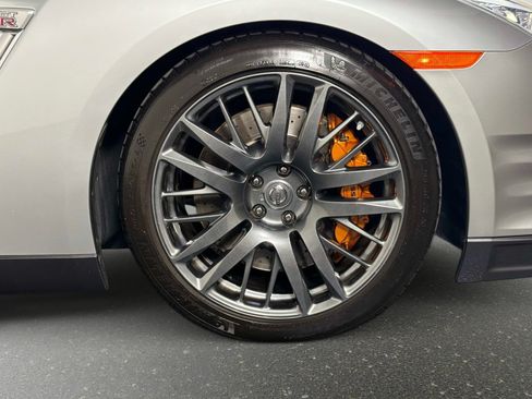 Used 2016 Nissan GT-R Premium AWD/4WD image 20
