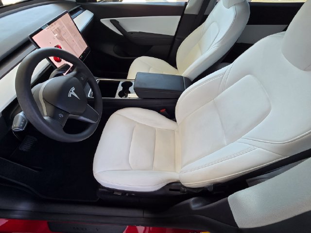 Used 2022 Tesla Model Y Long Range AWD/4WD image 18
