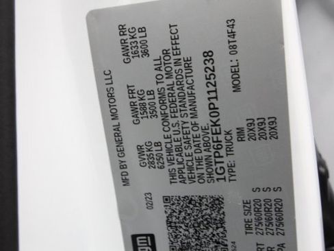 Used 2023 GMC Canyon Denali image 34