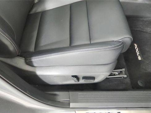Certified 2023 Nissan Rogue SL FWD image 22